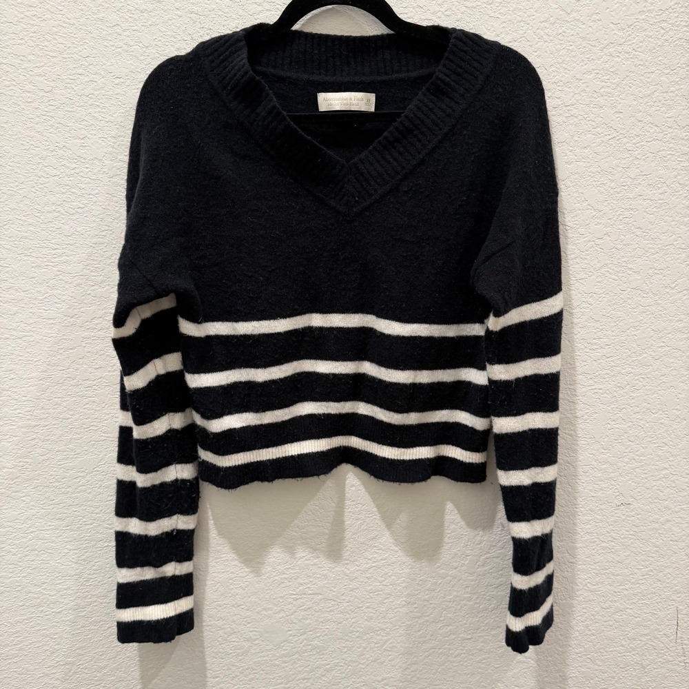 Abercrombie & Fitch Merino Wool Blend Striped V-Neck Cropped Sweater Black XS